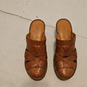 Brown Leather Mules In Good Condition (Born)